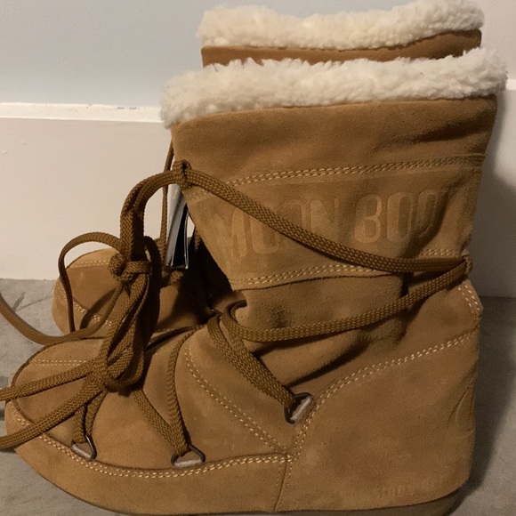 MOON BOOTS NWT Brown Suede Never Worn 2000s Vintage HOT for this Winter - Picture 2 of 4